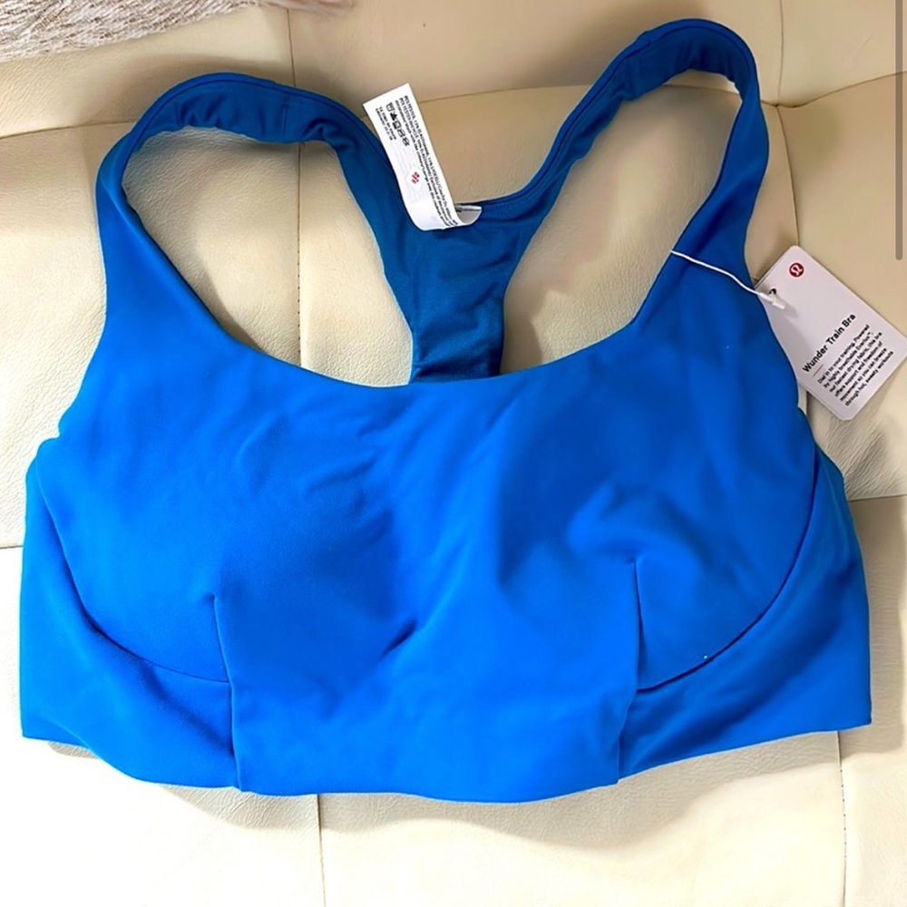 lululemon athletica Blue Sports Bra with Racerback and Moisture-Wicking Fabric